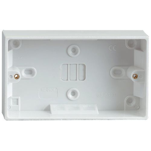 opbouwdoos_86-147-30.jpg Restant 12 stuks Universele opbouwdoos wit, 86 x 147 x 24